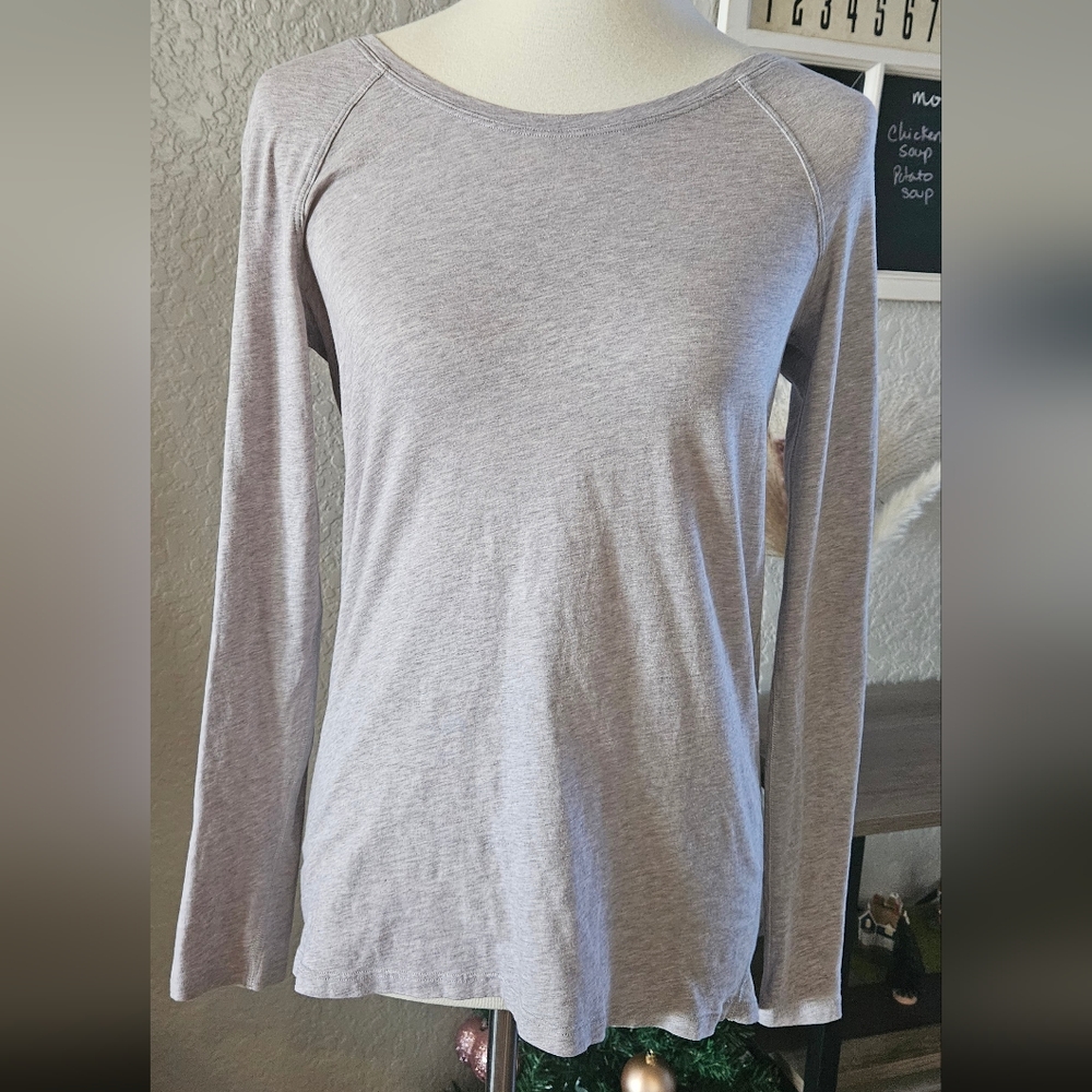 Lululemon Heathered Purple Grey Mix Long Sleeve Tee (no tags) size 4/6 or S/M??